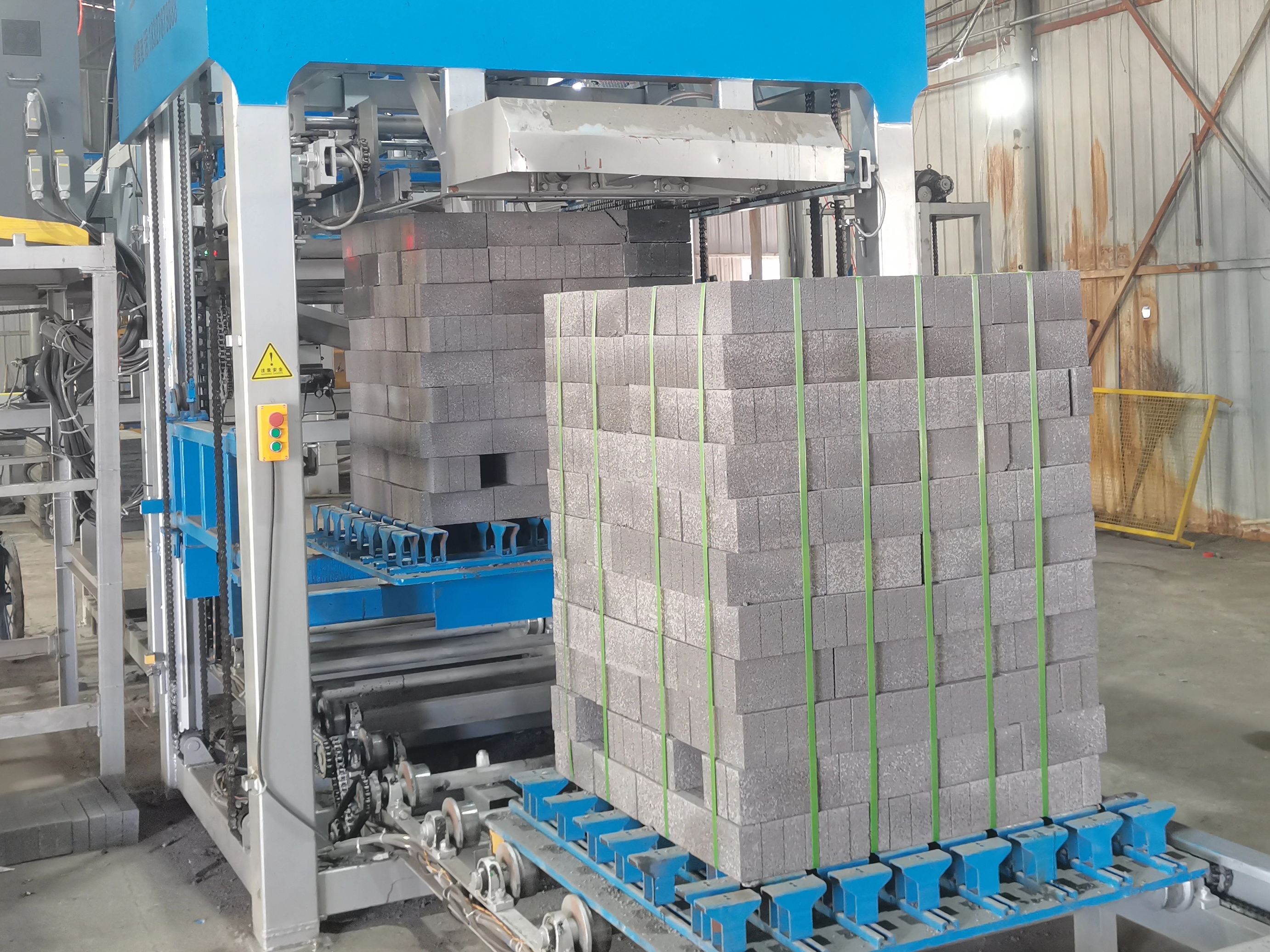 Avantages Des Presses À Balles Pour Les Lignes De Production De Blocs De Béton : Optimisation De L'efficacité Et De La Qualité