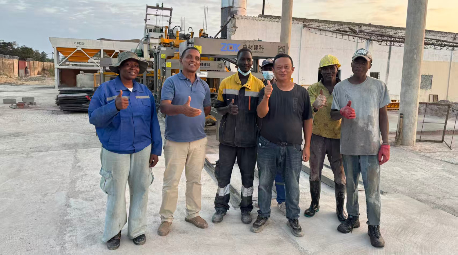 Machine de fabrication de blocs ZCJK au Mozambique